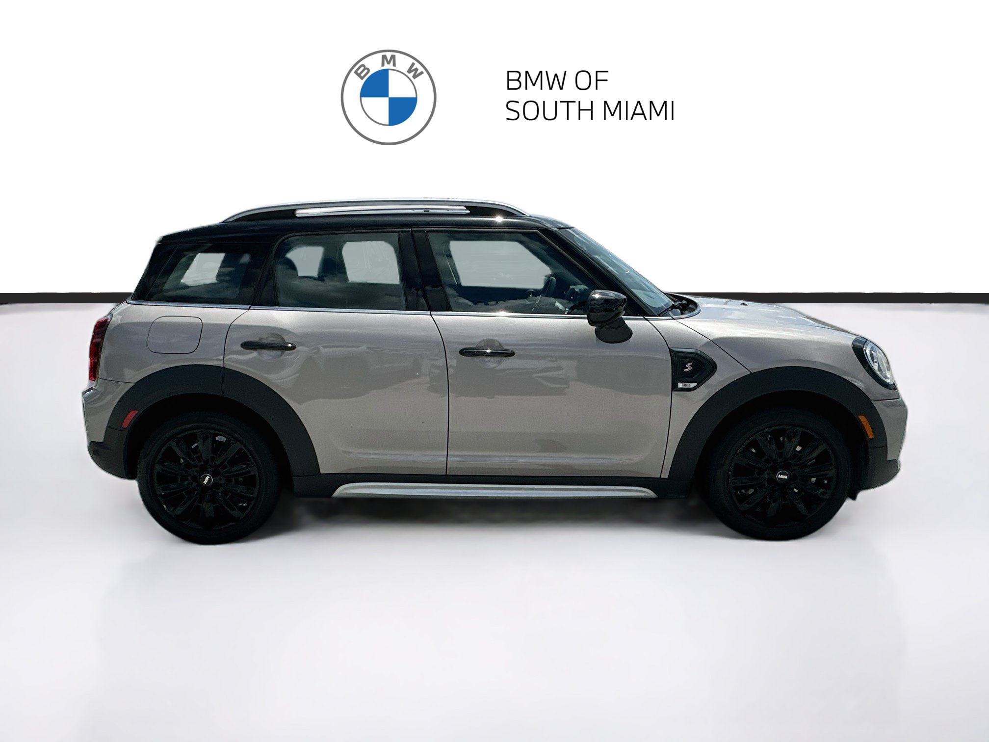 Used 2024 MINI Cooper Countryman S w/ Premium Package FWD image 8