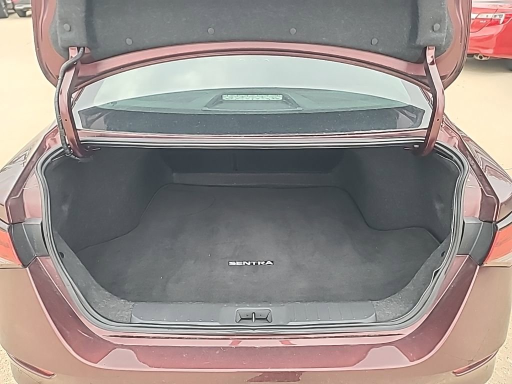 Used 2023 Nissan Sentra SV image 18