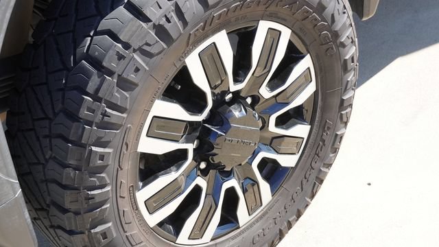 Used 2025 GMC Sierra 2500 Denali Ultimate AWD/4WD image 11
