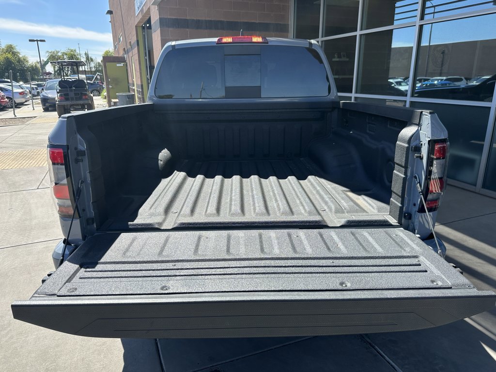Used 2024 Nissan Frontier PRO-4X w/ Technology Package AWD/4WD image 35