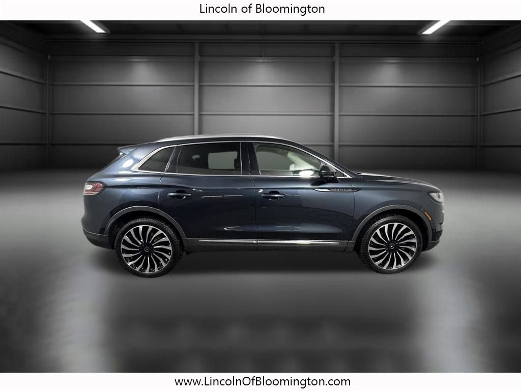 Used 2022 Lincoln Nautilus Black Label w/ Class II Trailer Tow Package AWD/4WD image 9