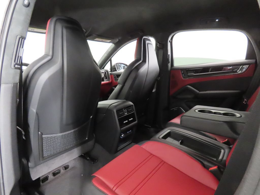 New 2026 Porsche Cayenne Turbo GT AWD/4WD image 45