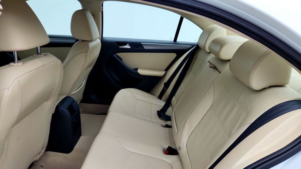 Used 2014 Volkswagen Jetta TDI FWD image 18
