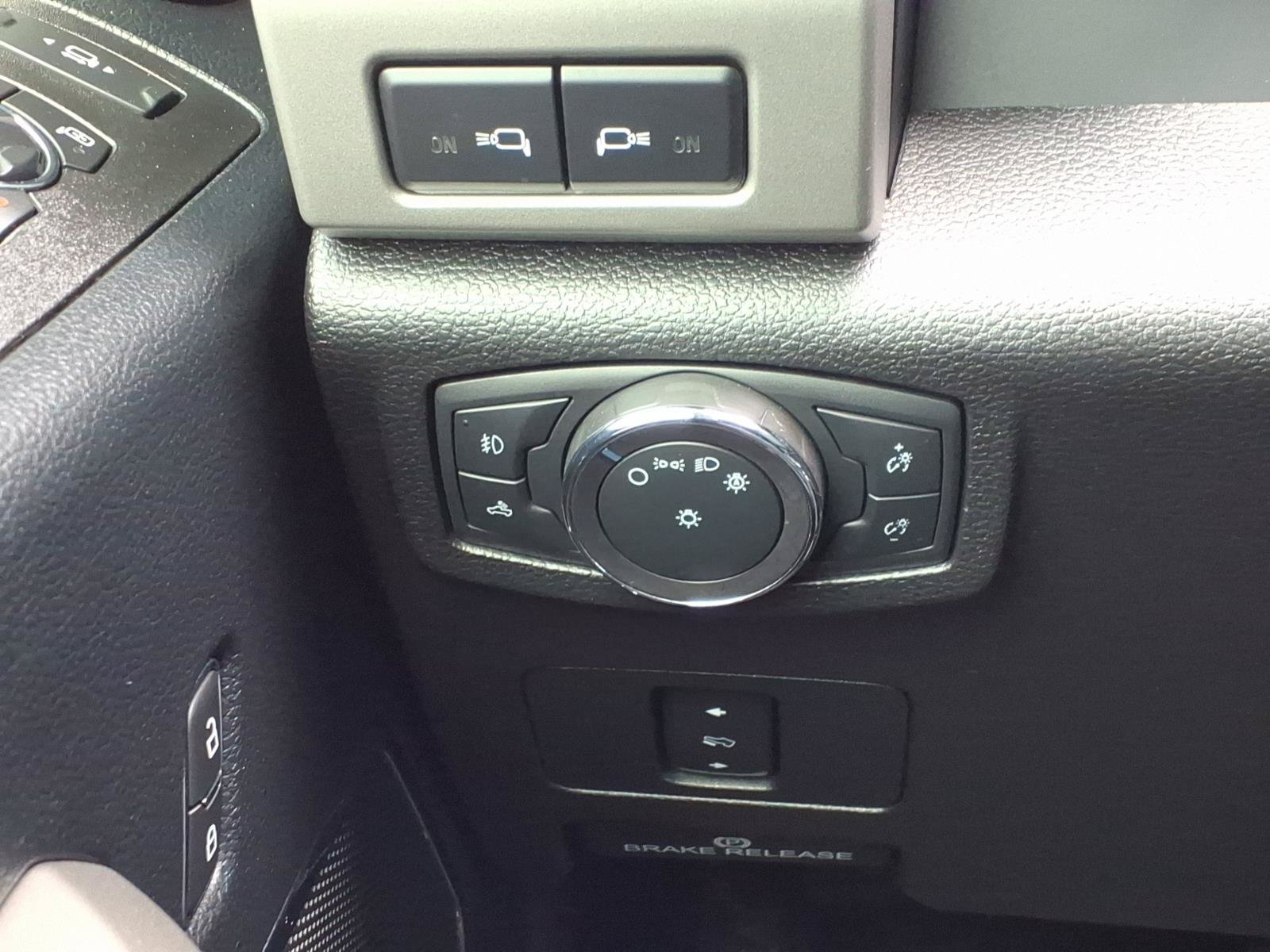 Used 2020 Ford F350 Lariat w/ Snow Plow Prep Package AWD/4WD image 29