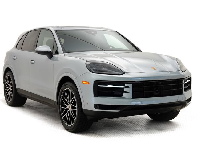 Certified 2025 Porsche Cayenne AWD/4WD image 29