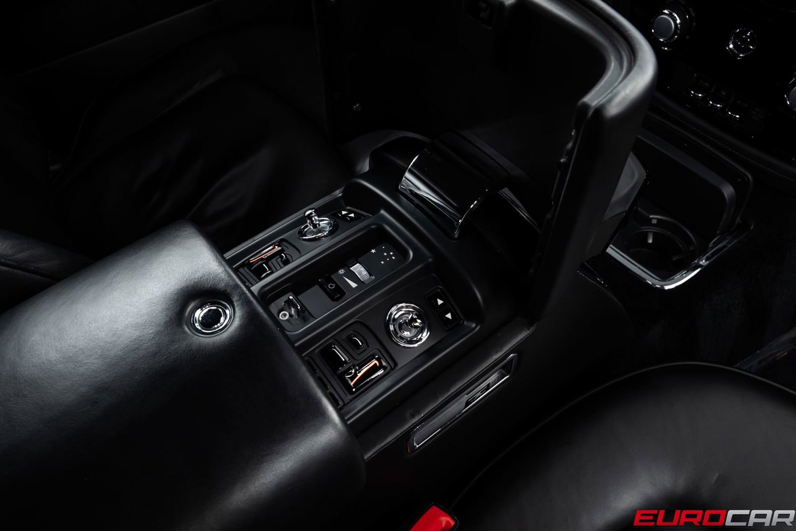 Used 2010 Rolls-Royce Phantom Coupe image 27