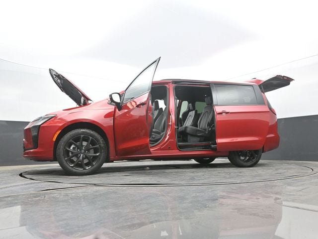 New 2027 Chrysler Pacifica Limited AWD/4WD image 66