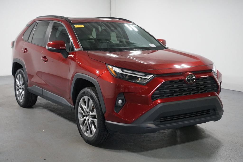Certified 2022 Toyota RAV4 XLE Premium AWD/4WD image 3