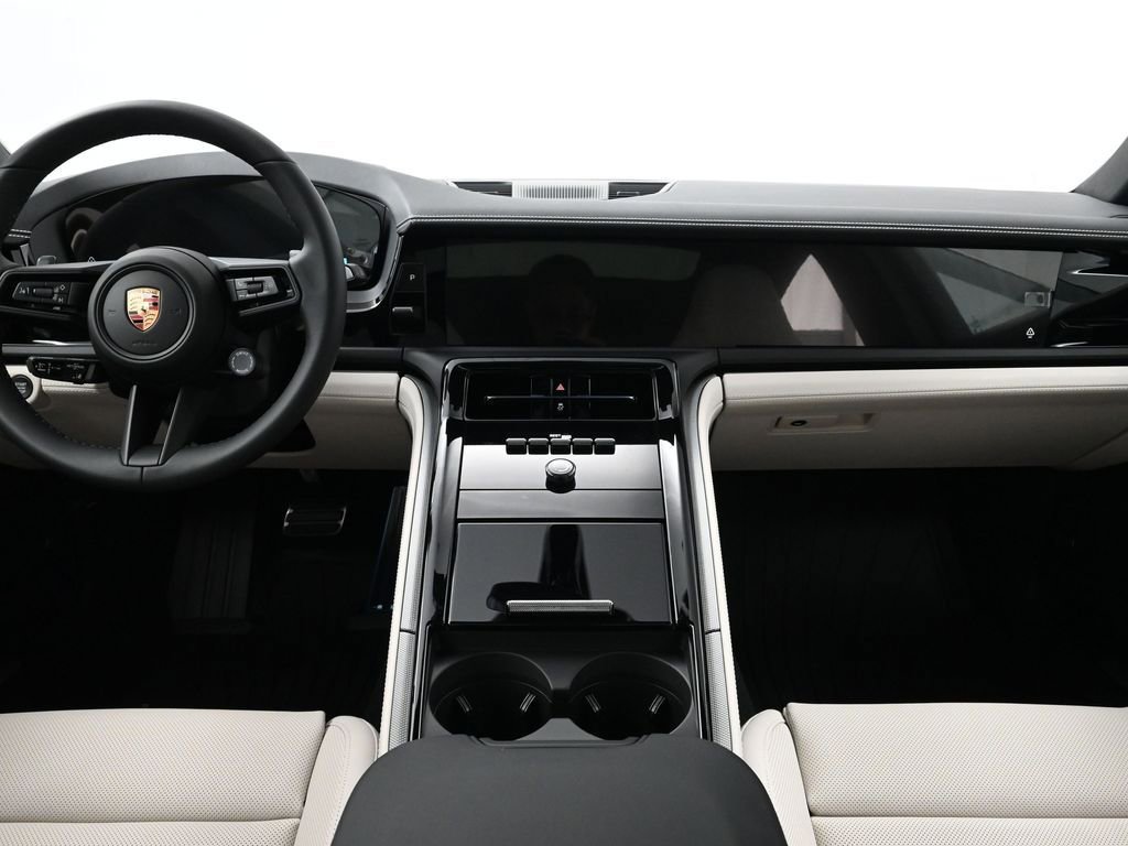 Certified 2026 Porsche Panamera image 9