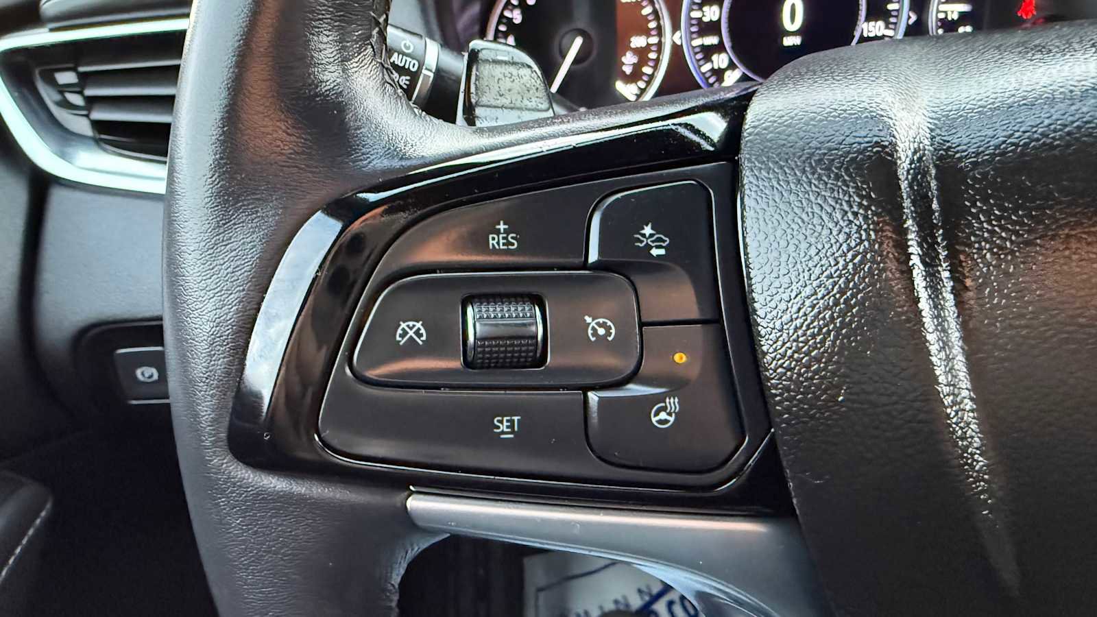 Used 2024 Buick Enclave Avenir w/ Avenir Technology Package AWD/4WD image 17