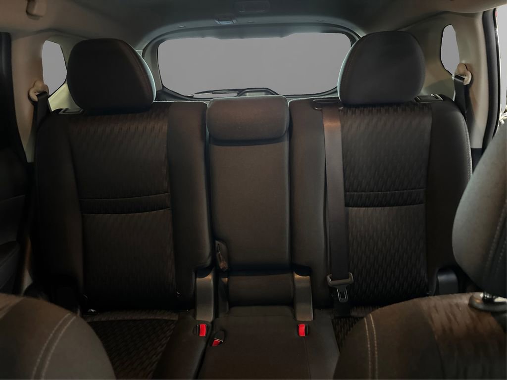 Used 2019 Nissan Rogue SV AWD/4WD image 20