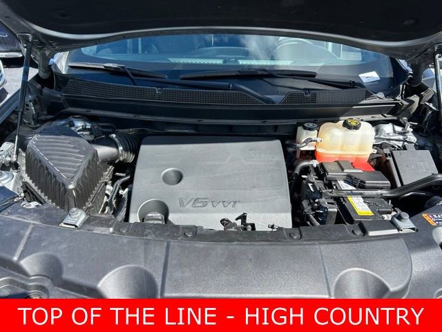 Used 2023 Chevrolet Traverse High Country image 11