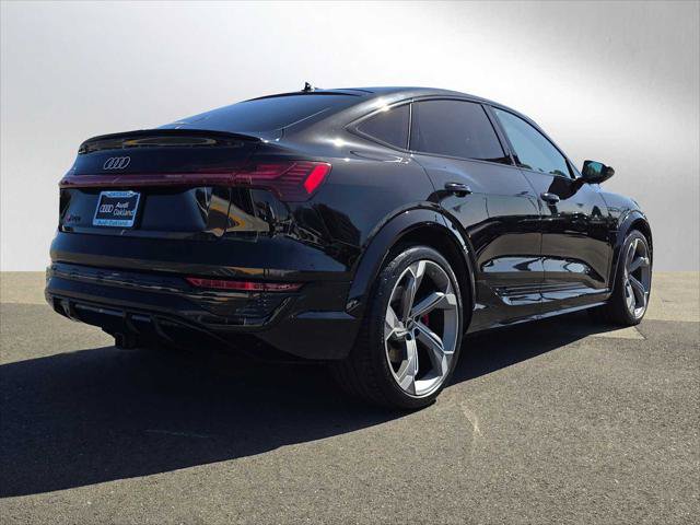 Used 2024 Audi SQ8 e-tron Prestige w/ Prestige Package AWD/4WD image 3