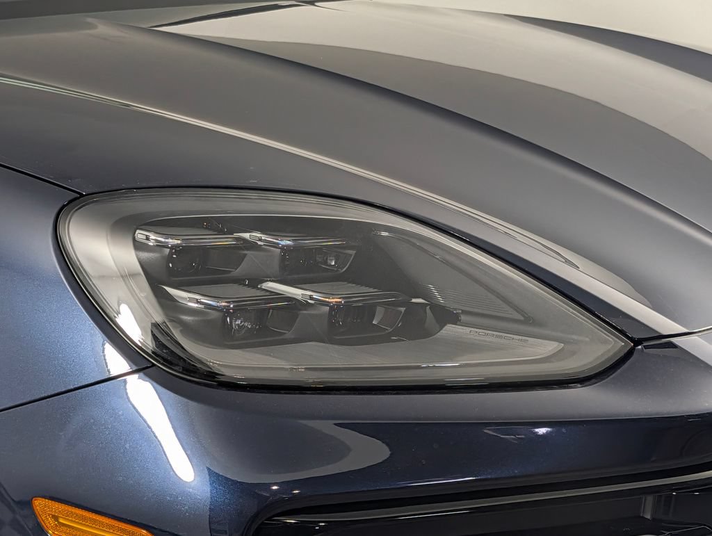 New 2026 Porsche Cayenne Coupe AWD/4WD image 16