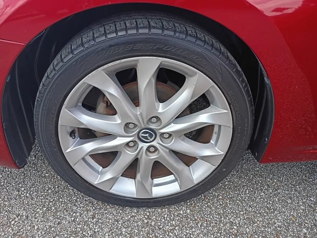 Used 2015 MAZDA MAZDA3 i Touring w/ Technology Package FWD image 21