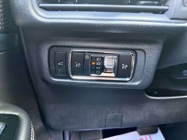 Used 2023 Lincoln Corsair AWD image 37