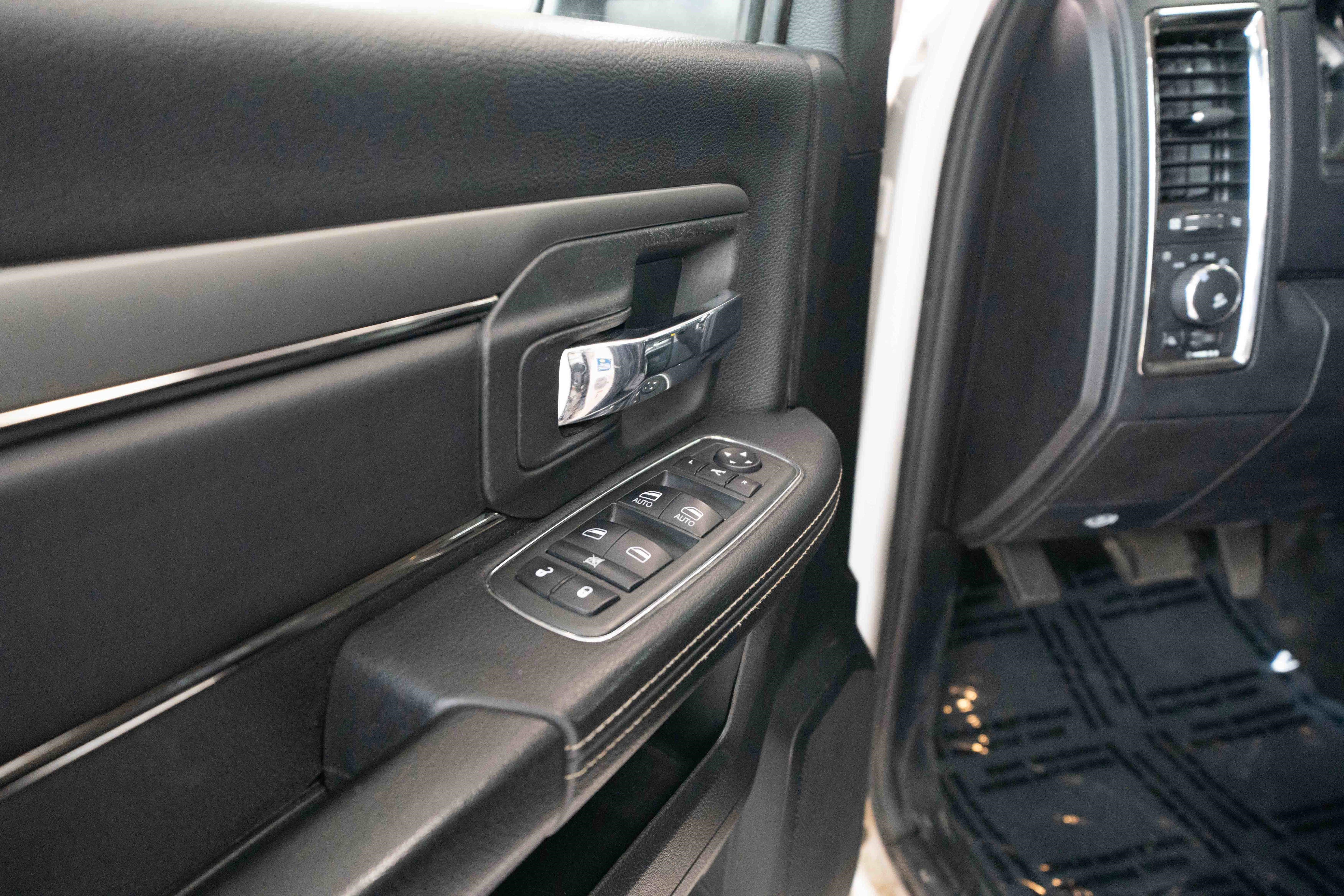 Used 2014 RAM 1500 Sport w/ Sport Premium Group image 7