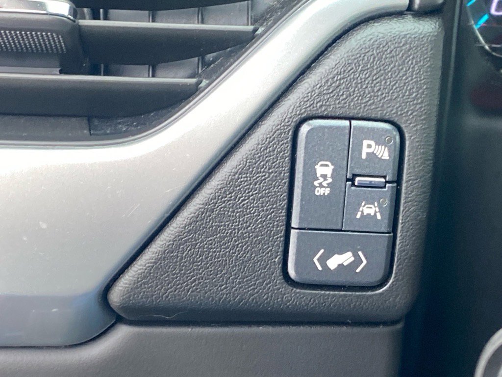 Used 2018 Chevrolet Tahoe LT w/ Luxury Package image 20