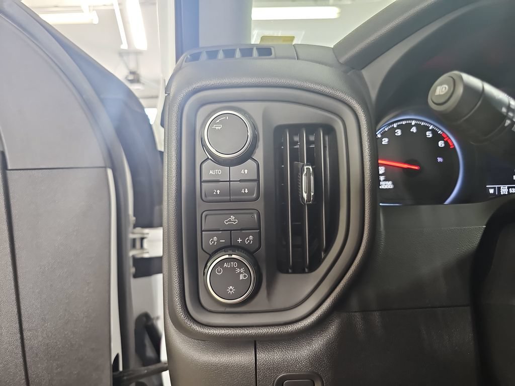 Certified 2022 Chevrolet Silverado 1500 Custom Trail Boss w/ LPO, Dark Essentials Package AWD/4WD image 30