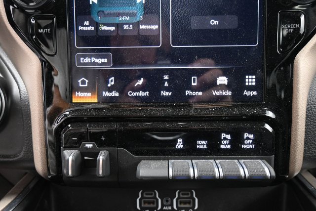 Used 2022 RAM 1500 Laramie AWD/4WD image 25