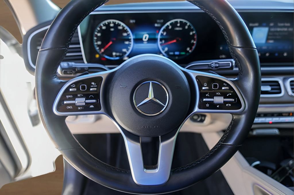 Used 2021 Mercedes-Benz GLS 450 4MATIC image 12