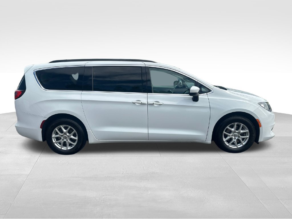 Used 2020 Chrysler Voyager Lxi FWD image 8