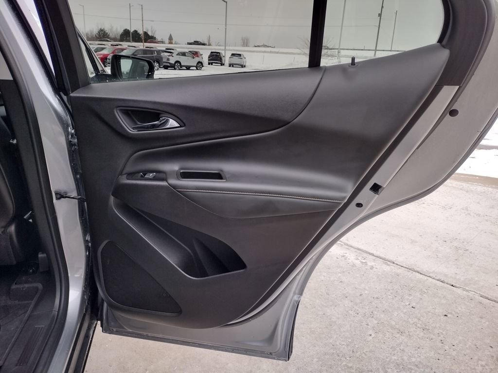 Used 2024 Chevrolet Equinox Premier image 22