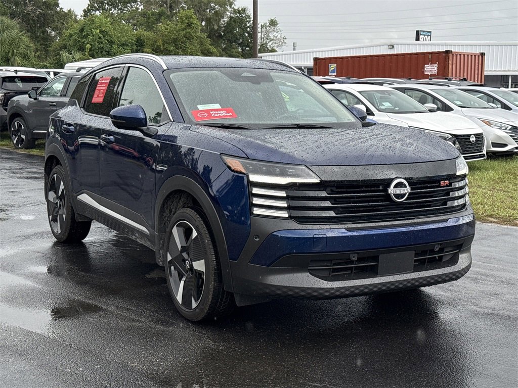 Certified 2025 Nissan Kicks SR image 2