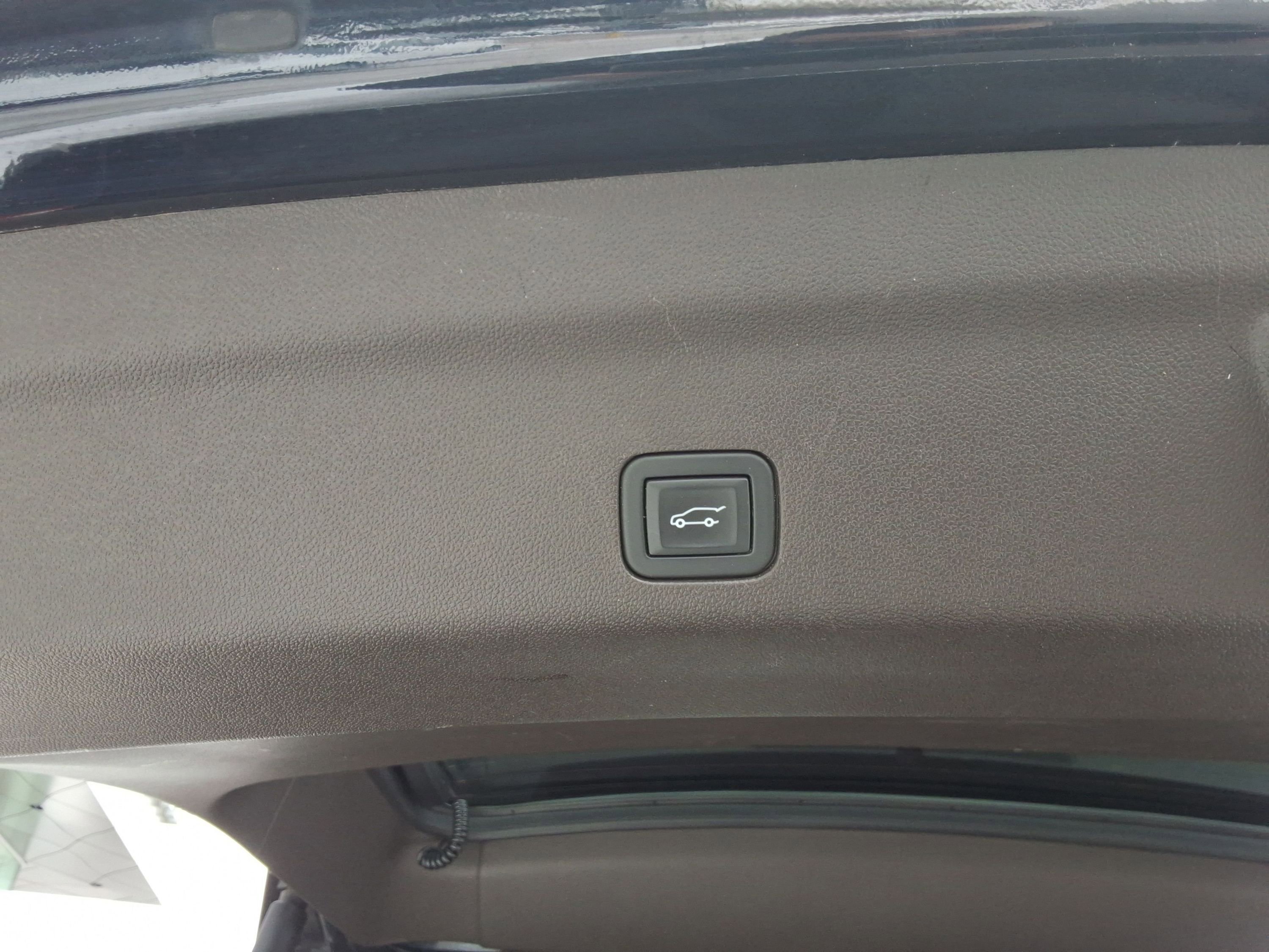 Used 2021 GMC Yukon XL SLT w/ SLT Luxury Plus Package image 26