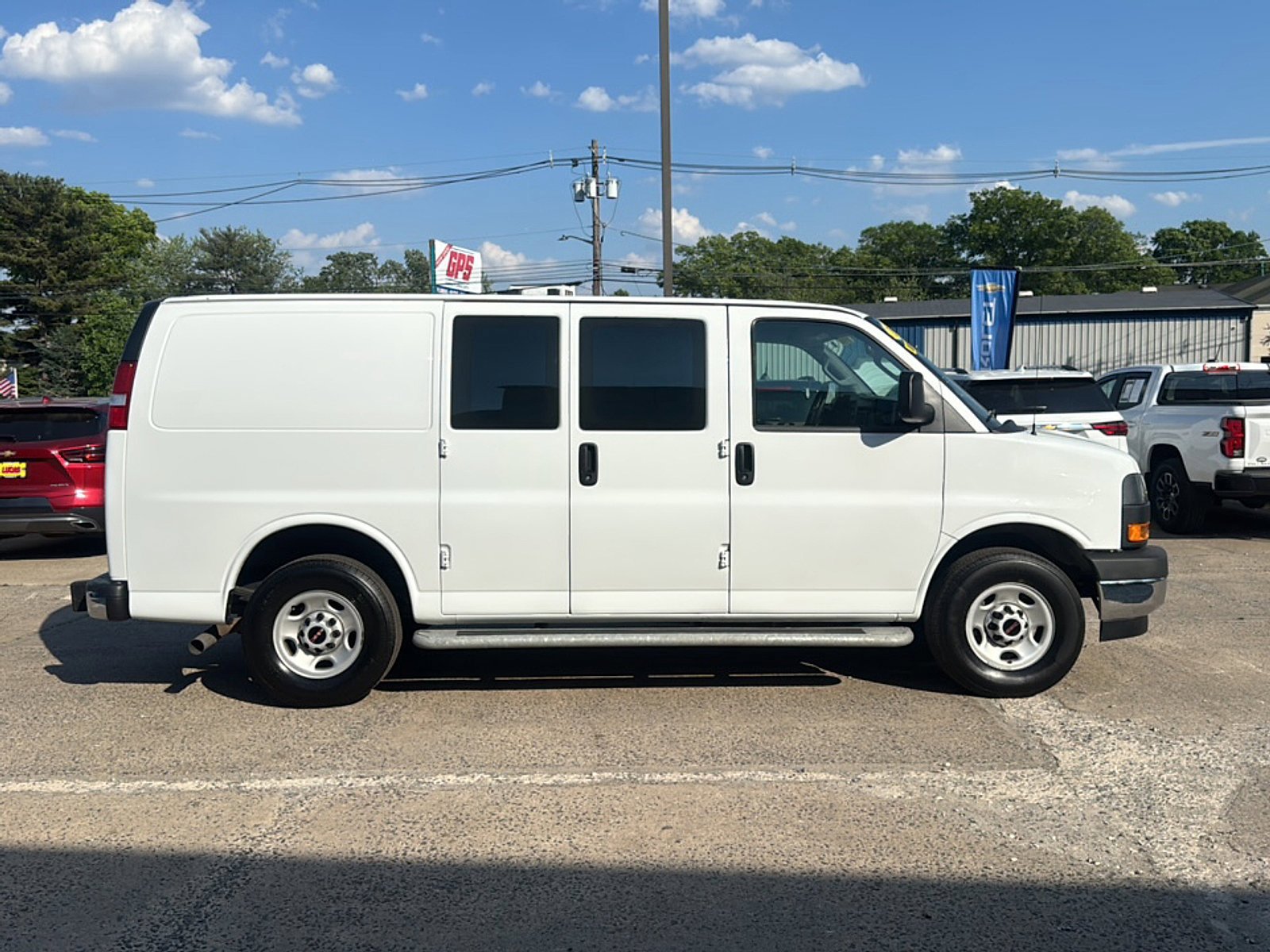 Used 2024 GMC Savana 2500 w/ Driver Convenience Package RWD image 9