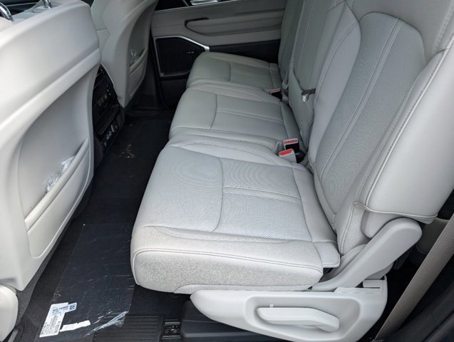 New 2024 Jeep Wagoneer 2WD w/ Premium Group I image 16