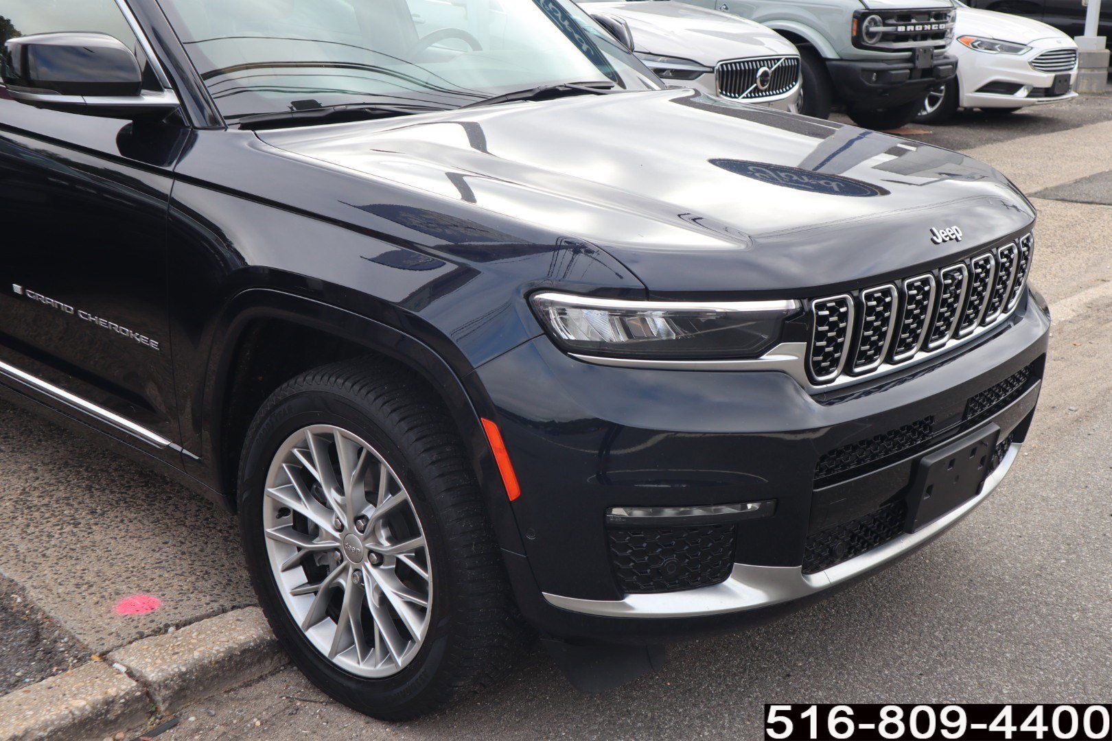 Used 2023 Jeep Grand Cherokee L Summit image 2