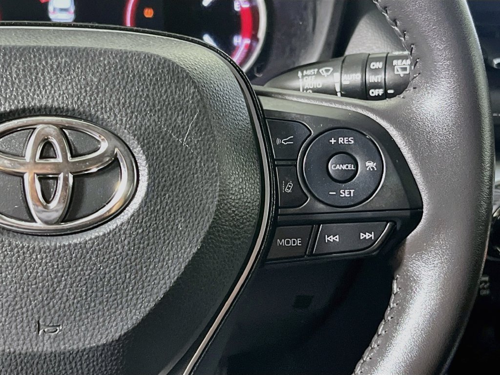 Used 2025 Toyota RAV4 XLE Premium w/ Weather Package AWD/4WD image 17