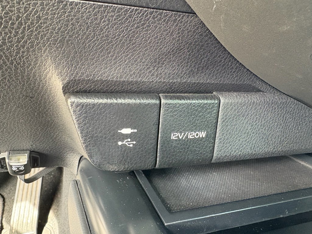 Used 2018 Toyota Camry XLE image 19