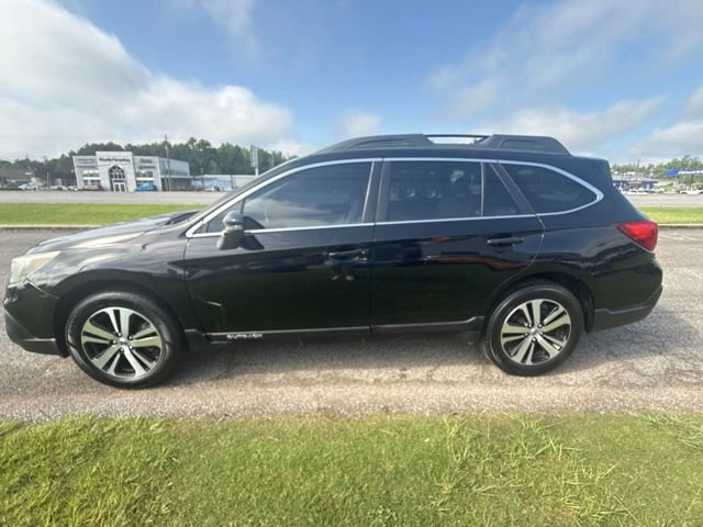Used 2018 Subaru Outback 2.5i Limited AWD/4WD image 5