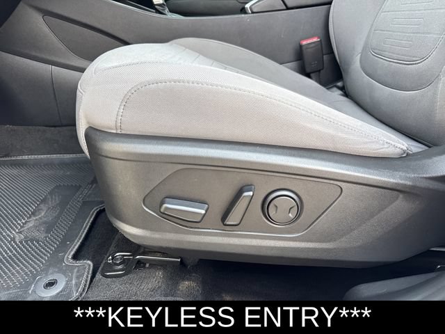 Used 2022 Hyundai Santa Cruz SEL Premium AWD/4WD image 11