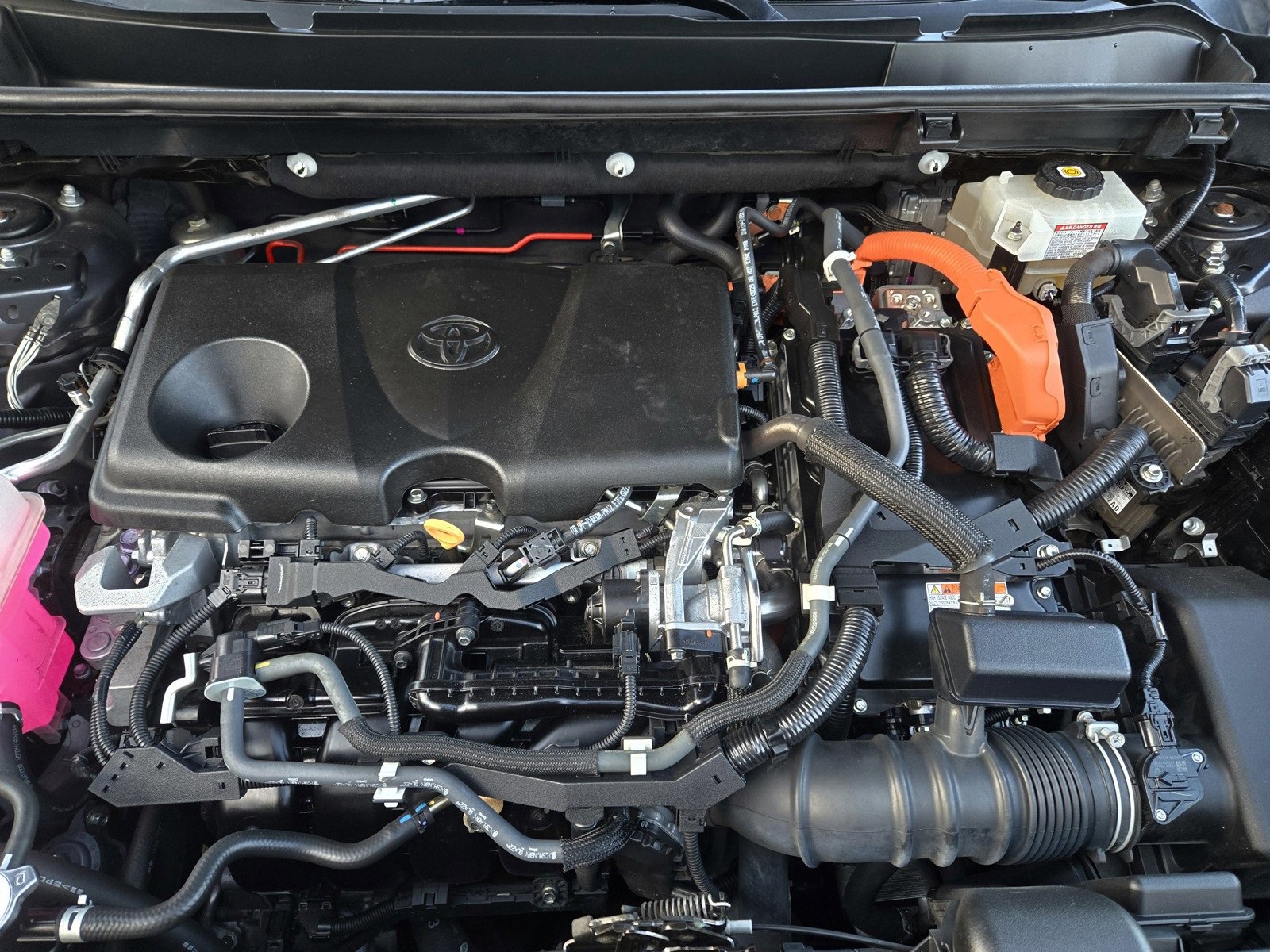 Used 2021 Toyota RAV4 LE image 23