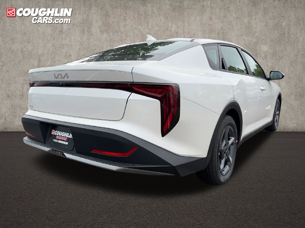 New 2026 Kia K4 FWD image 8