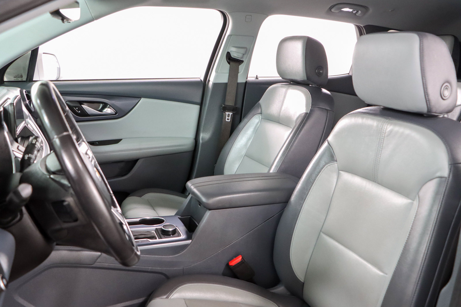 Used 2019 Chevrolet Blazer LT w/ Sound & Technology Package FWD image 25
