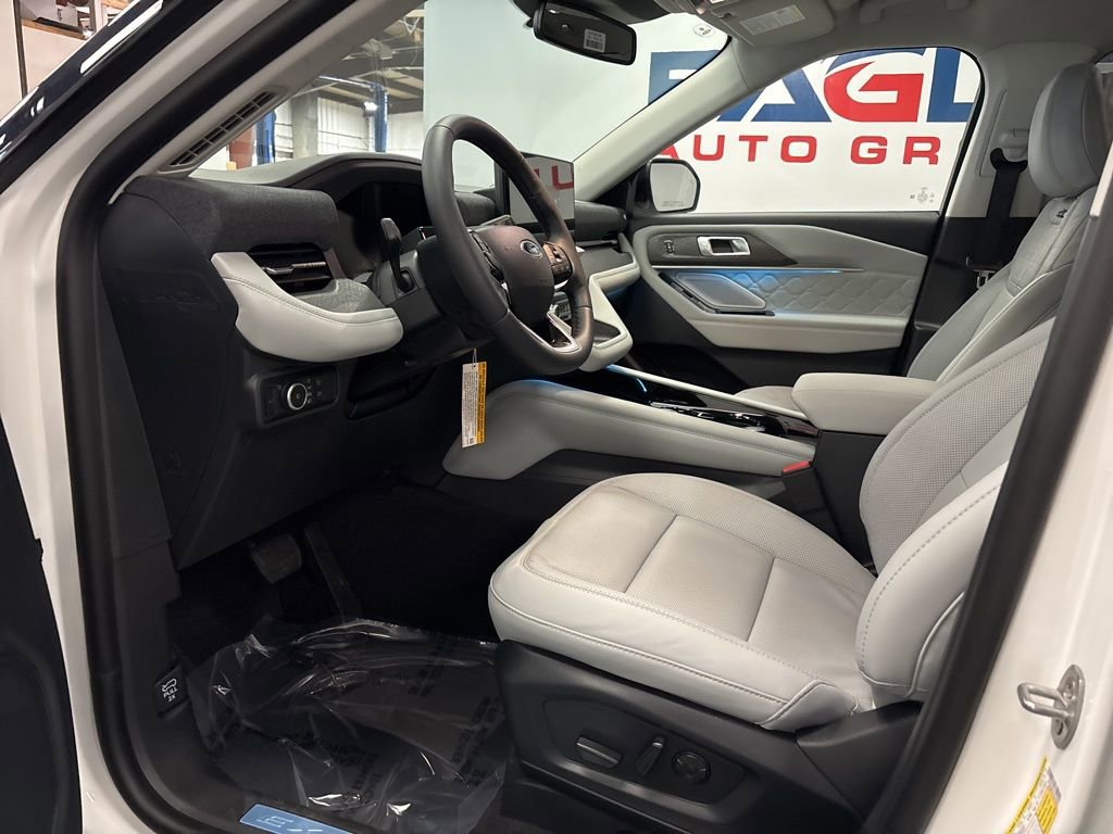 New 2026 Ford Explorer Platinum w/ LUX Leather Package image 17