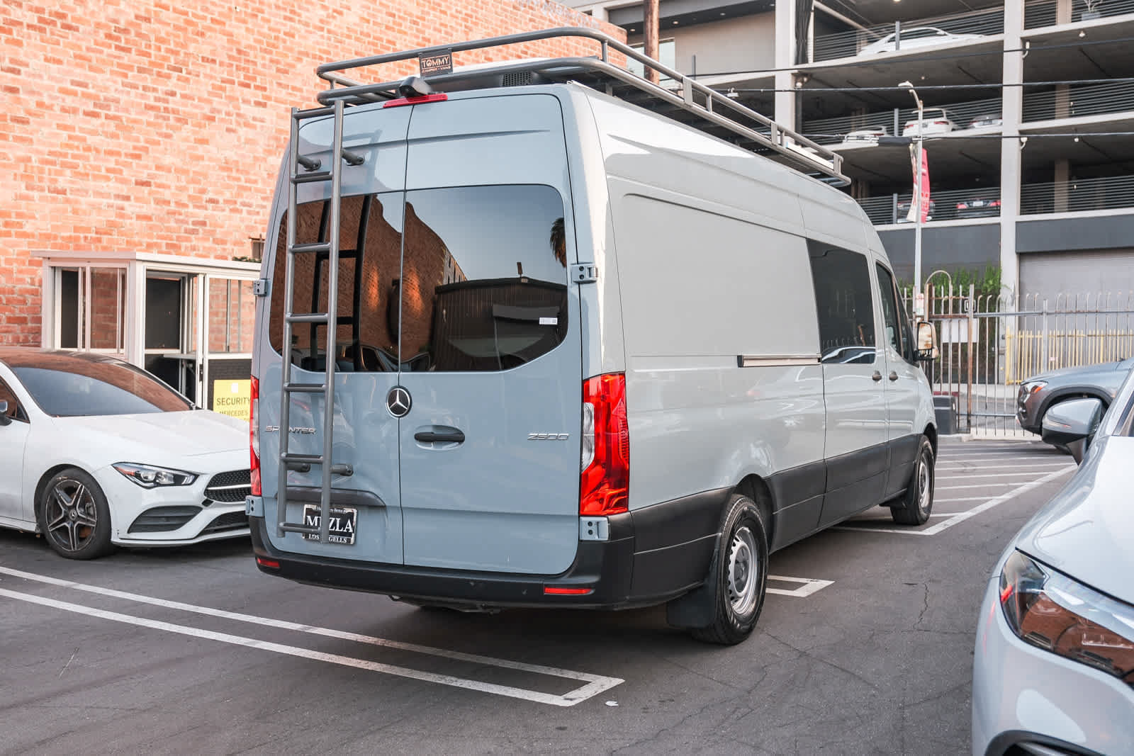 Used 2024 Mercedes-Benz Sprinter 2500 w/ Acoustic Package image 11