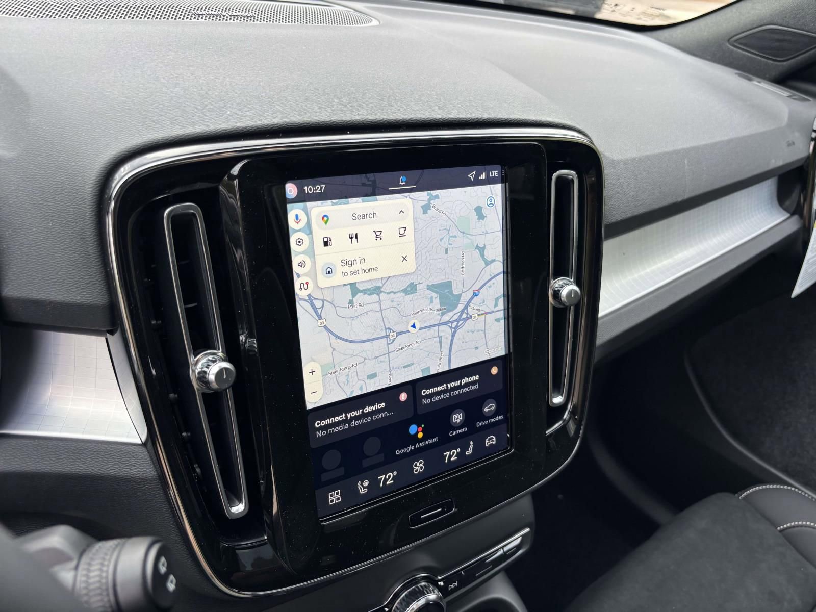 New 2026 Volvo XC40 B5 Ultra w/ Protection Package Premier image 19