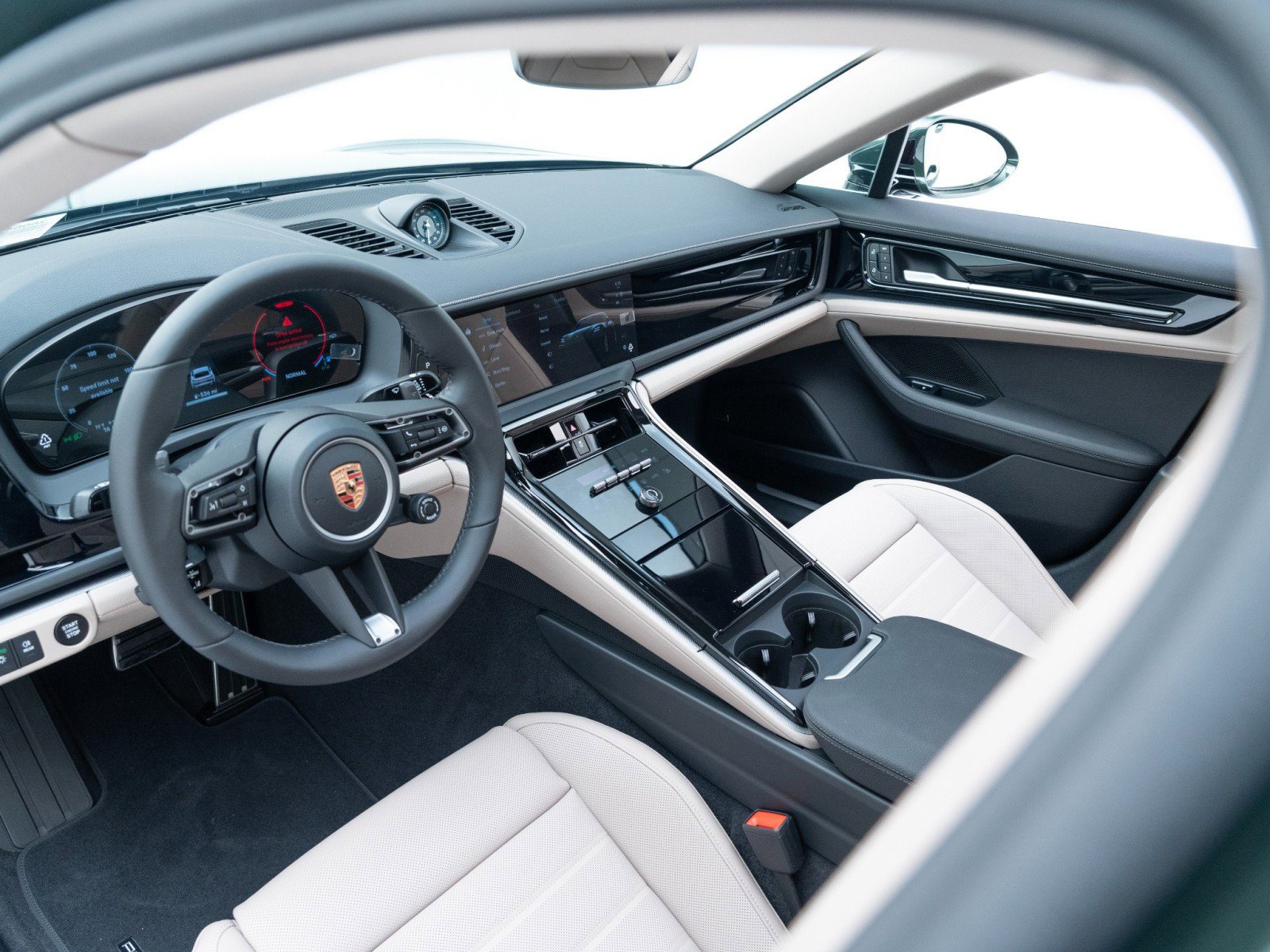 New 2026 Porsche Panamera 4 AWD/4WD image 4