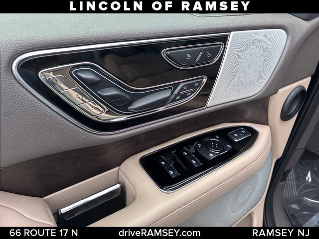 Used 2024 Lincoln Navigator L Reserve AWD/4WD image 13
