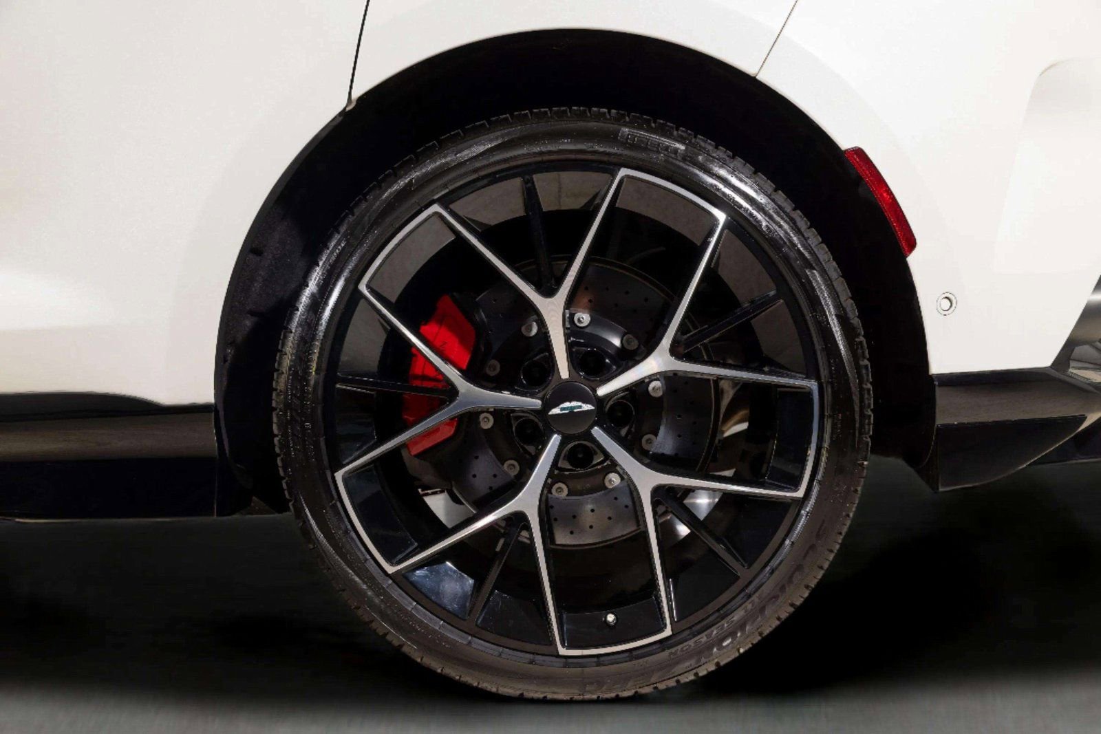 Used 2025 Aston Martin DBX 707 image 12