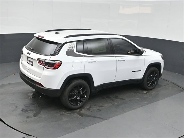 New 2026 Jeep Compass Latitude image 31
