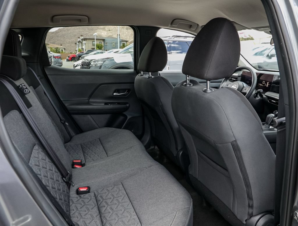 Used 2025 Nissan Kicks SV FWD image 21