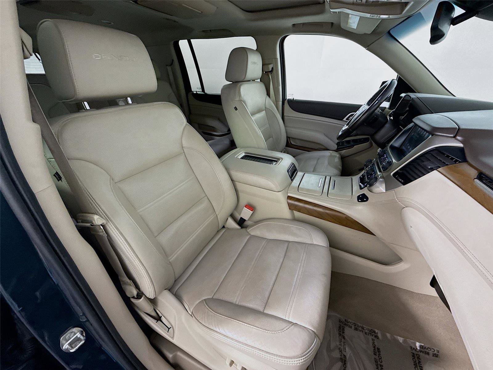 Used 2020 GMC Yukon XL Denali w/ Denali Ultimate Package image 24