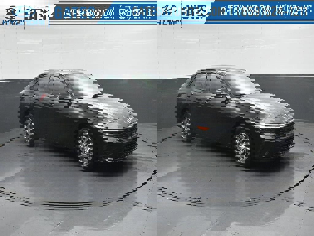 New 2026 Hyundai Elantra SE image 4