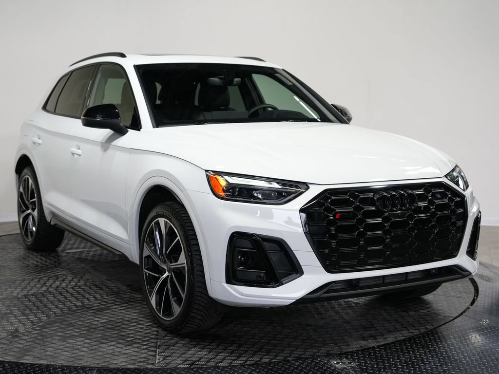 Used 2023 Audi SQ5 Premium Plus w/ Premium Plus Package AWD/4WD image 3